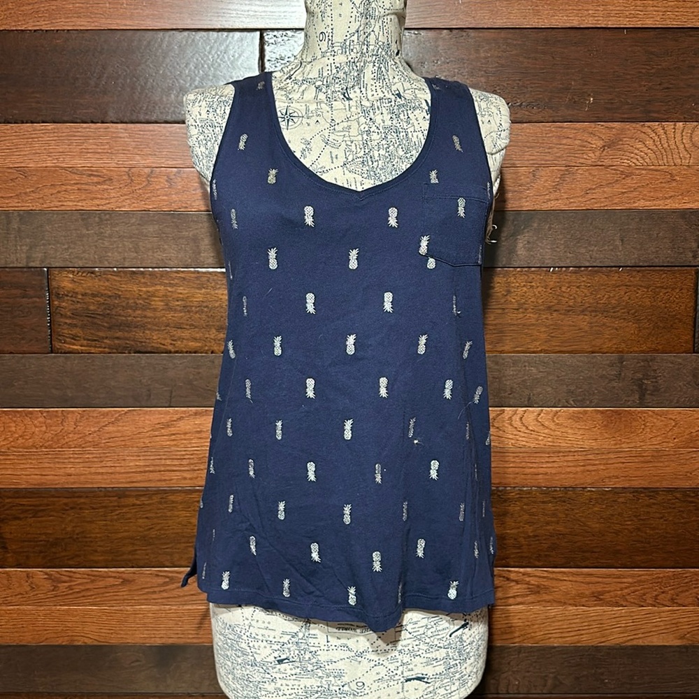 Old Navy Scoop Neck Navy Blue Pineapple Tank Top